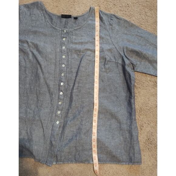 Women's Gray Button-Up Top - Picture 7 of 8